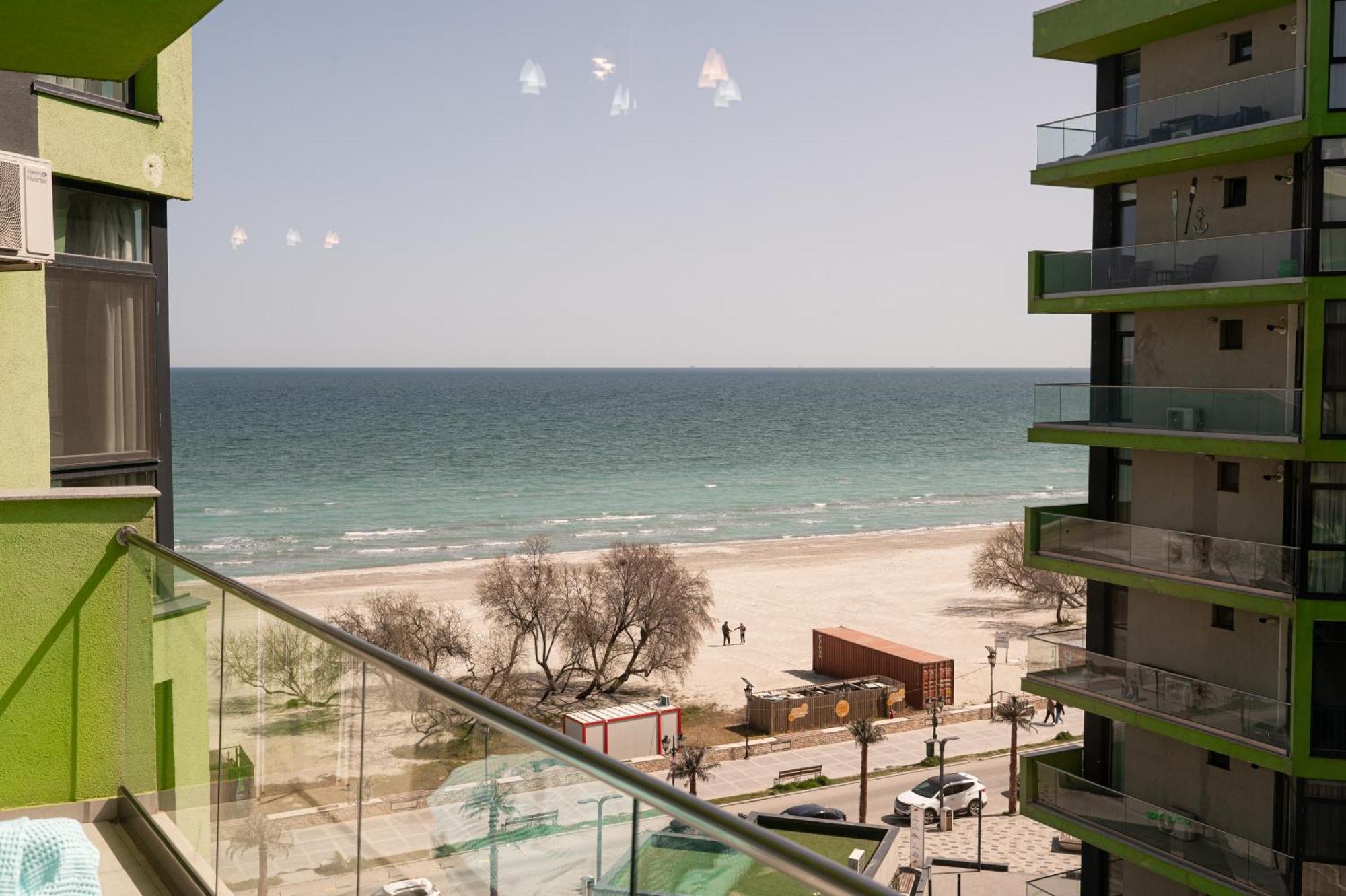 Apartment Sara Blu And Pool Mamaia